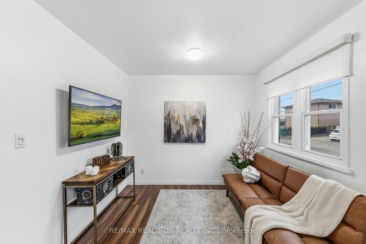 Photo 2 at 25 Bingham Street, Bradford, Bradford West Gwillimbury