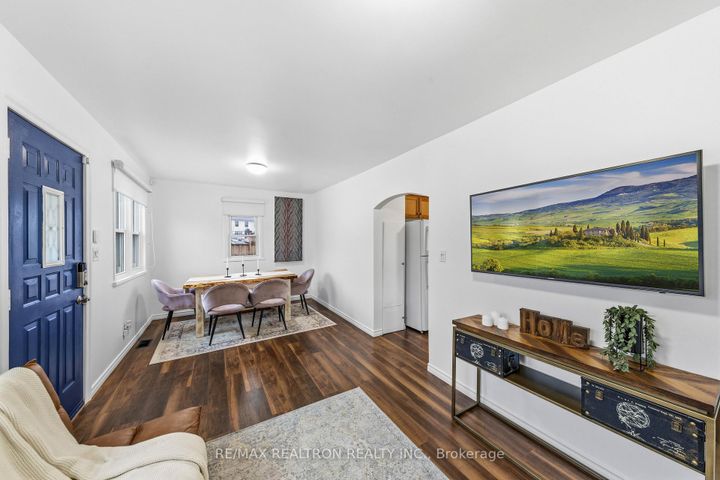 Photo 4 at 25 Bingham Street, Bradford, Bradford West Gwillimbury