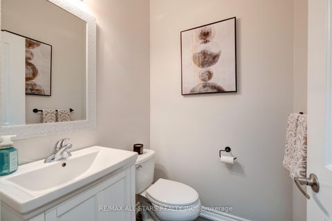 Photo 10 at 45 Jarrow Crescent, Brooklin, Whitby