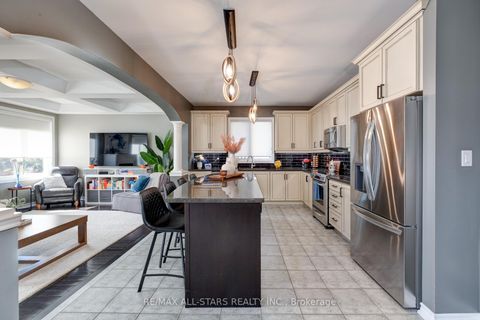 Photo 15 at 45 Jarrow Crescent, Brooklin, Whitby