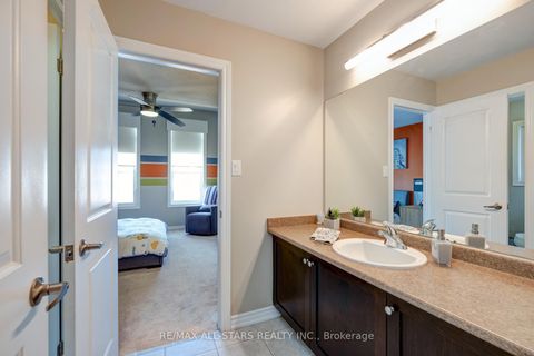 Photo 25 at 45 Jarrow Crescent, Brooklin, Whitby