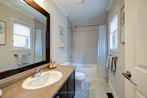 Photo 29 at 45 Jarrow Crescent, Brooklin, Whitby