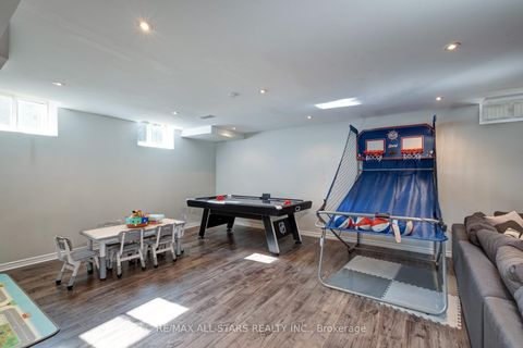 Photo 38 at 45 Jarrow Crescent, Brooklin, Whitby