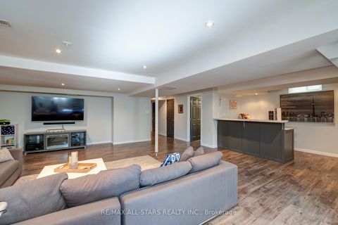 Photo 39 at 45 Jarrow Crescent, Brooklin, Whitby