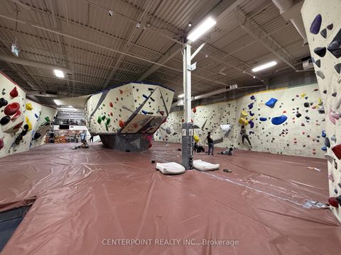 Photo 6 at 100A - 2450 Victoria Park Avenue, Henry Farm, Toronto