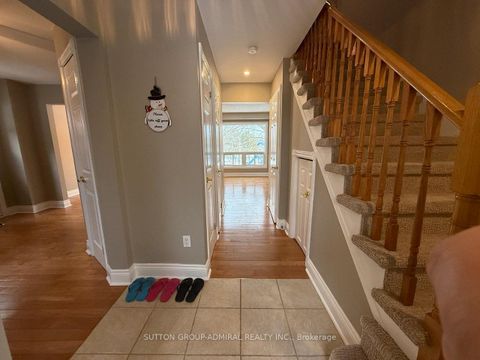 Photo 2 at 39 April Gardens, Aurora Heights, Aurora