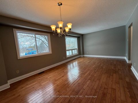 Photo 9 at 39 April Gardens, Aurora Heights, Aurora