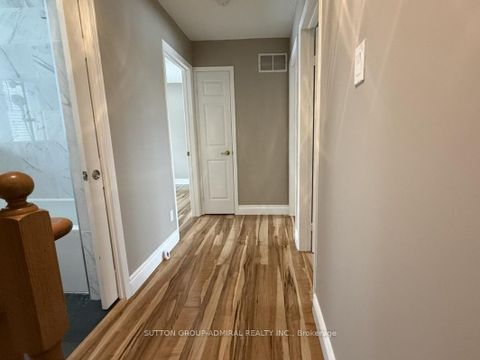 Photo 17 at 39 April Gardens, Aurora Heights, Aurora