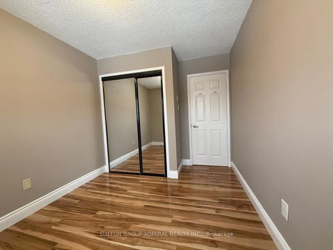 Photo 24 at 39 April Gardens, Aurora Heights, Aurora