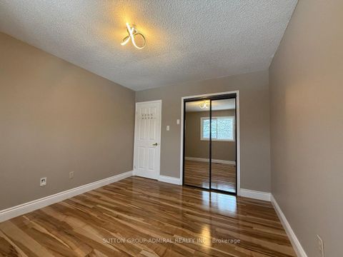 Photo 30 at 39 April Gardens, Aurora Heights, Aurora