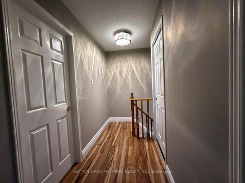 Photo 33 at 39 April Gardens, Aurora Heights, Aurora