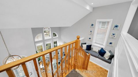 Photo 17 at 11 Crew Crescent, Maple, Vaughan