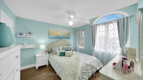 Photo 24 at 11 Crew Crescent, Maple, Vaughan