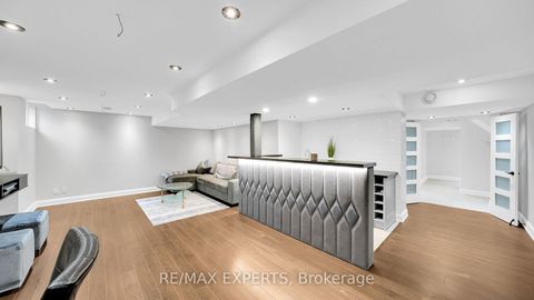 Photo 31 at 11 Crew Crescent, Maple, Vaughan