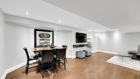 Photo 36 at 11 Crew Crescent, Maple, Vaughan