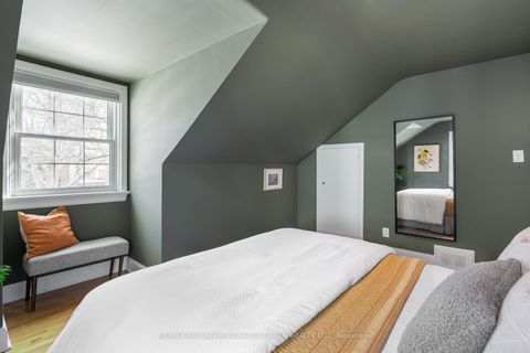 Photo 25 at 38 Anndale Road, Cliffside, Toronto