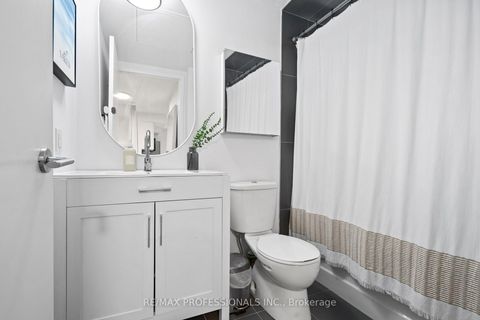 Photo 16 at 1505 - 375 King Street W, Waterfront Communities C1, Toronto