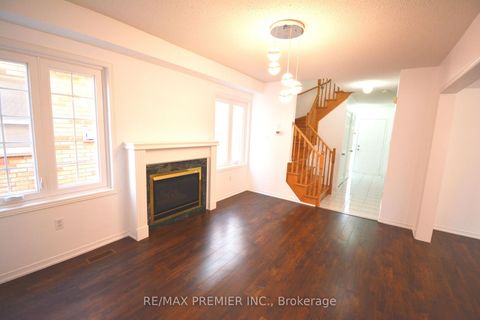 Photo 8 at 126 Pinedale Gate, East Woodbridge, Vaughan