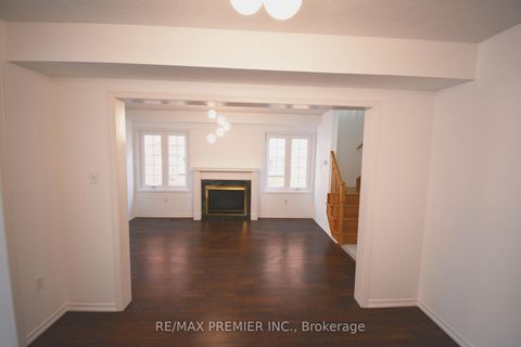 Photo 10 at 126 Pinedale Gate, East Woodbridge, Vaughan