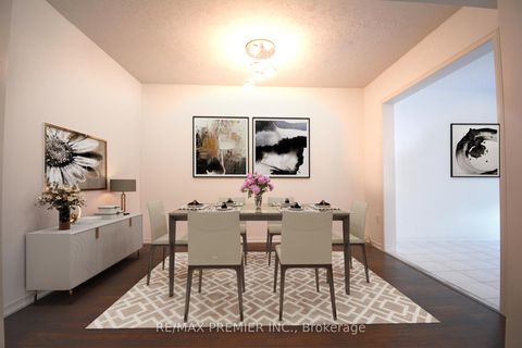 Photo 11 at 126 Pinedale Gate, East Woodbridge, Vaughan