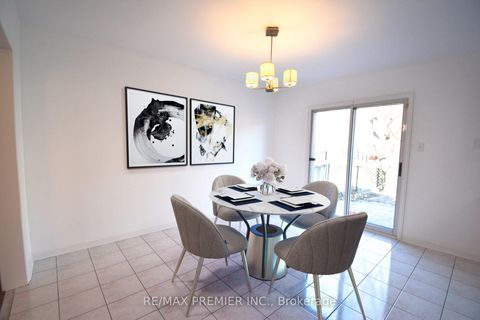 Photo 19 at 126 Pinedale Gate, East Woodbridge, Vaughan