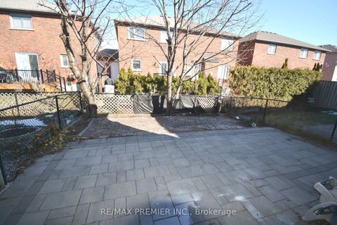 Photo 45 at 126 Pinedale Gate, East Woodbridge, Vaughan