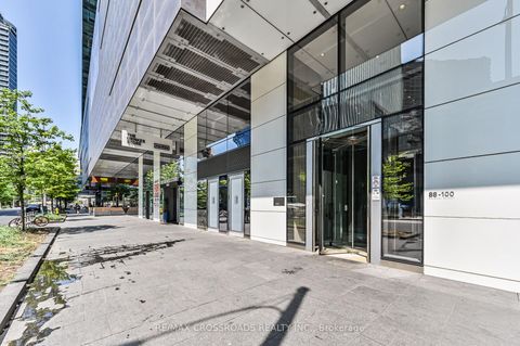 Photo 1 at 6805 - 88 Harbour Street, Waterfront Communities C1, Toronto