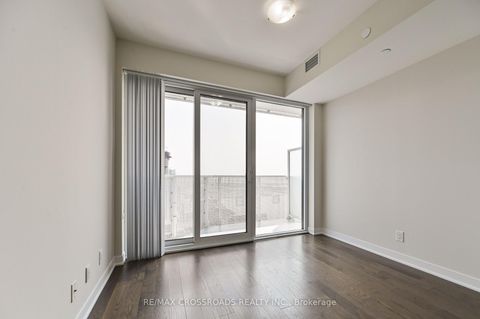 Photo 3 at 6805 - 88 Harbour Street, Waterfront Communities C1, Toronto