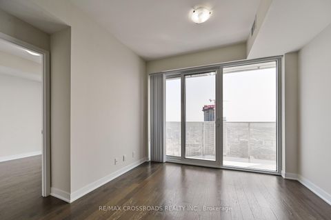 Photo 5 at 6805 - 88 Harbour Street, Waterfront Communities C1, Toronto
