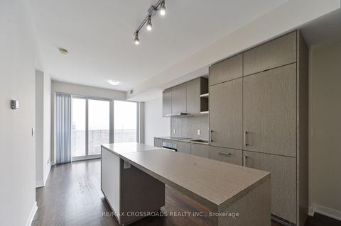 Photo 9 at 6805 - 88 Harbour Street, Waterfront Communities C1, Toronto