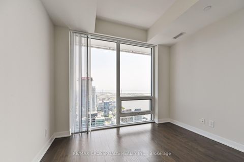 Photo 13 at 6805 - 88 Harbour Street, Waterfront Communities C1, Toronto