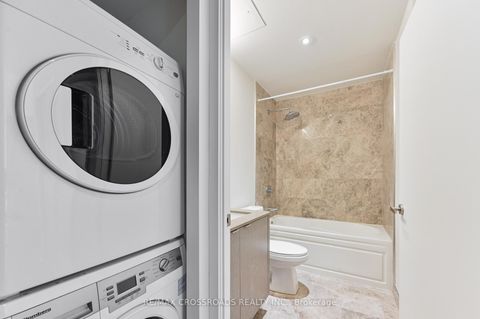 Photo 17 at 6805 - 88 Harbour Street, Waterfront Communities C1, Toronto