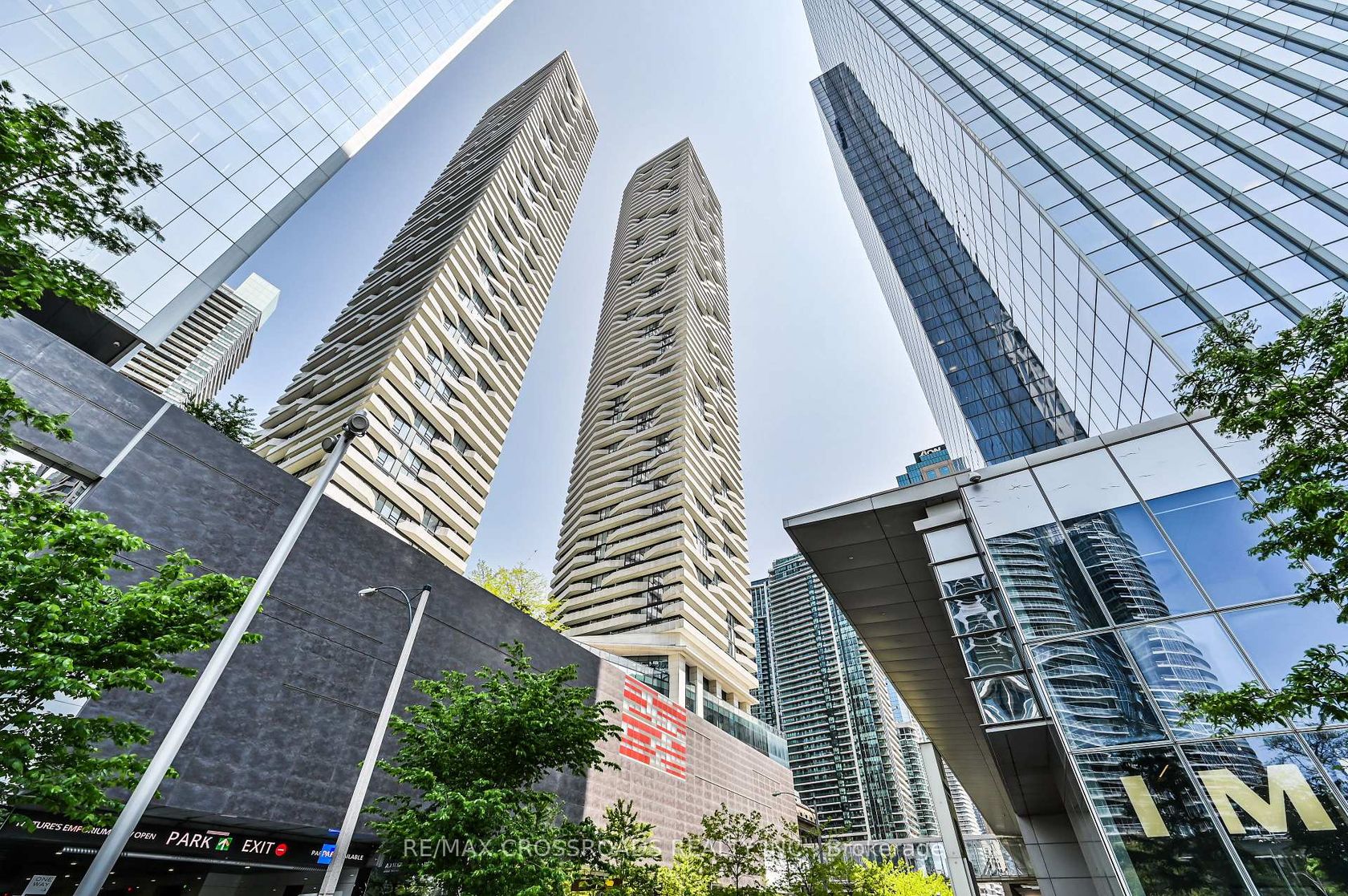 6805 - 88 Harbour Street, Waterfront Communities C1, Toronto by Loree Meneguzzi Real Estate 6805 - 88 Harbour Street, Waterfront Communities C1, Toronto