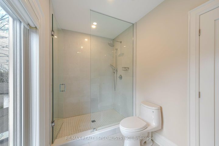 Photo 21 at 427 Pinegrove Road, WO West, Oakville