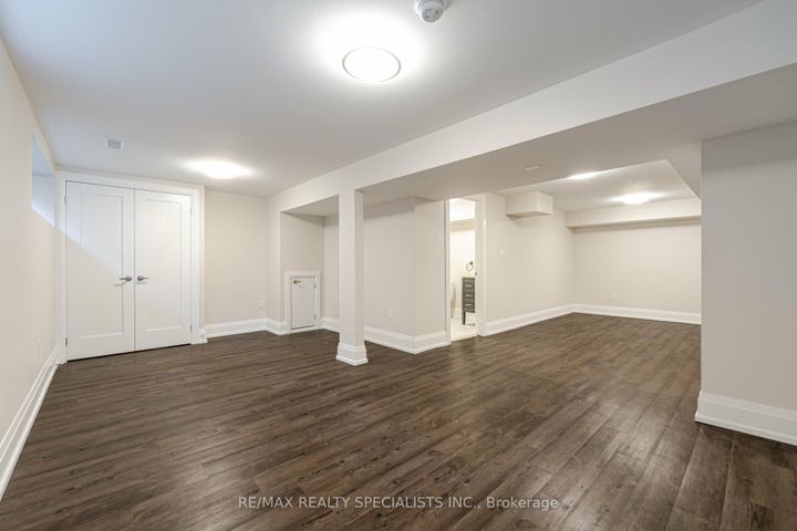 Photo 26 at 427 Pinegrove Road, WO West, Oakville