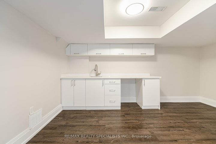 Photo 28 at 427 Pinegrove Road, WO West, Oakville