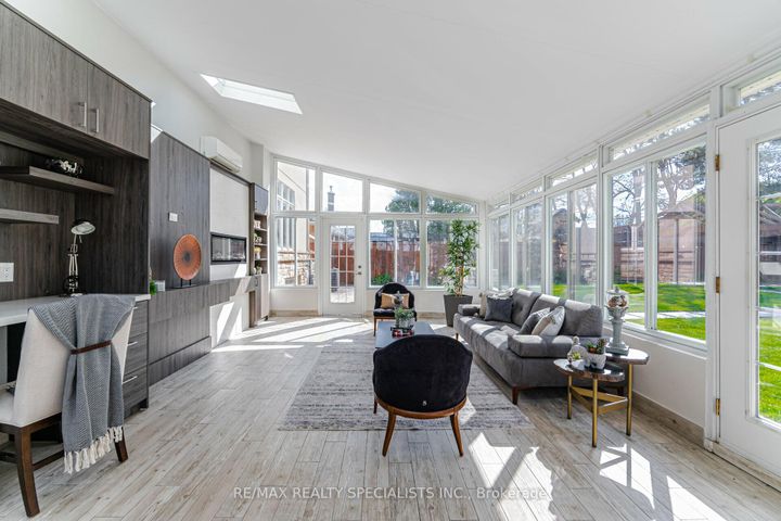 Photo 31 at 427 Pinegrove Road, WO West, Oakville