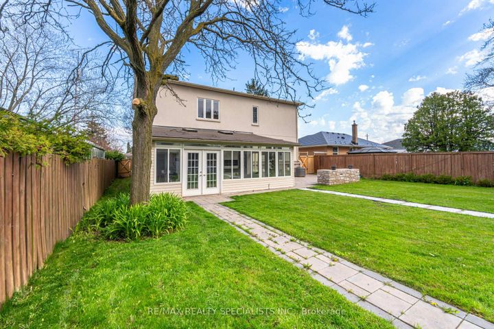 Photo 39 at 427 Pinegrove Road, WO West, Oakville