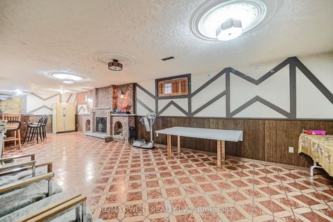 Photo 14 at 31 Canterbury Crescent, Humber Valley, Toronto