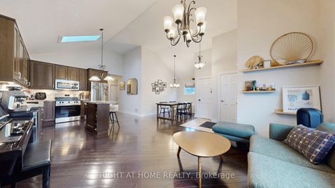 Photo 6 at 19 Harjolyn Drive, City Centre West, Toronto