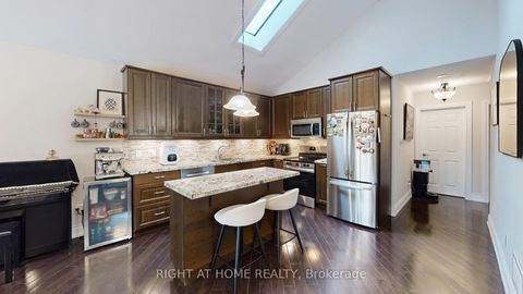 Photo 8 at 19 Harjolyn Drive, City Centre West, Toronto