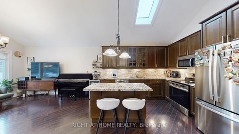 Photo 9 at 19 Harjolyn Drive, City Centre West, Toronto