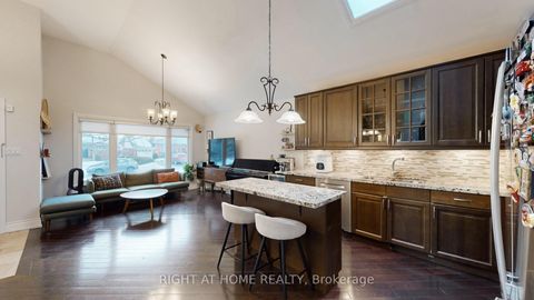 Photo 10 at 19 Harjolyn Drive, City Centre West, Toronto