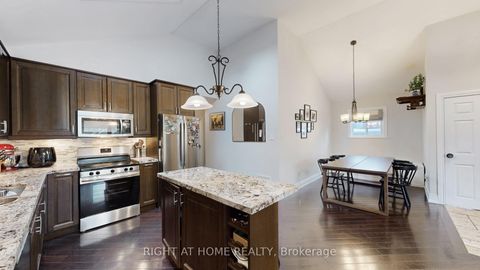 Photo 11 at 19 Harjolyn Drive, City Centre West, Toronto