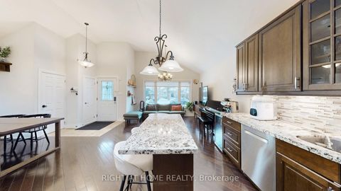 Photo 12 at 19 Harjolyn Drive, City Centre West, Toronto