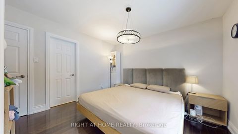 Photo 18 at 19 Harjolyn Drive, City Centre West, Toronto