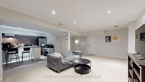 Photo 37 at 19 Harjolyn Drive, City Centre West, Toronto