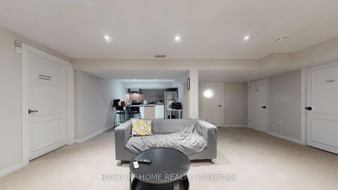 Photo 38 at 19 Harjolyn Drive, City Centre West, Toronto