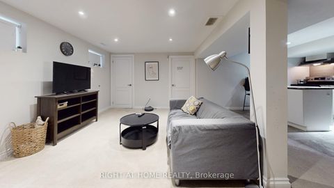 Photo 40 at 19 Harjolyn Drive, City Centre West, Toronto