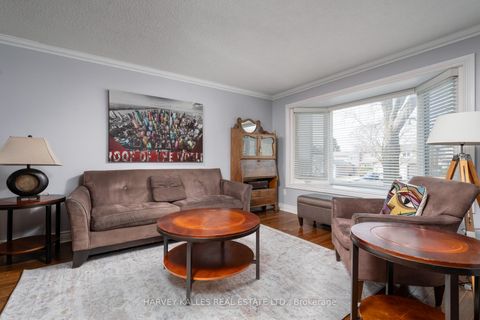 Photo 6 at 9 Manning Crescent, College Manor, Newmarket